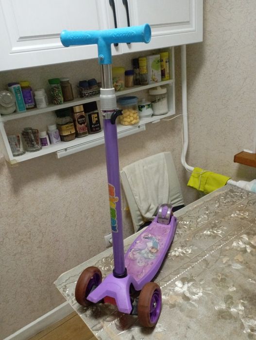 Продам детские самокаты