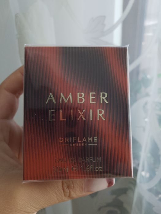 Vând parfum Amber elixr nou