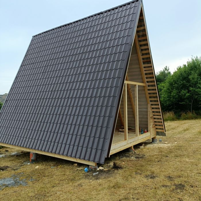 Vand case din panouri sandwich