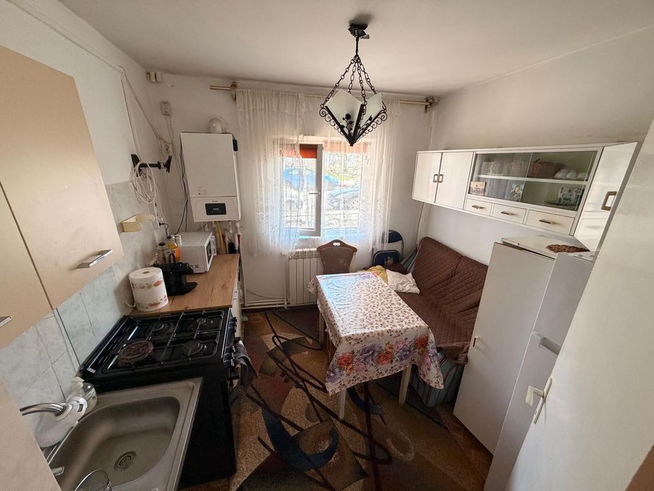 2 camere decomandat ultracentral Năvodari – parter – lângă piață
