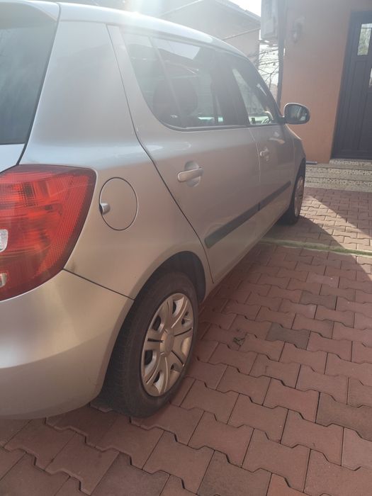 Vând Skoda Fabia 2 , 1:2 benzina