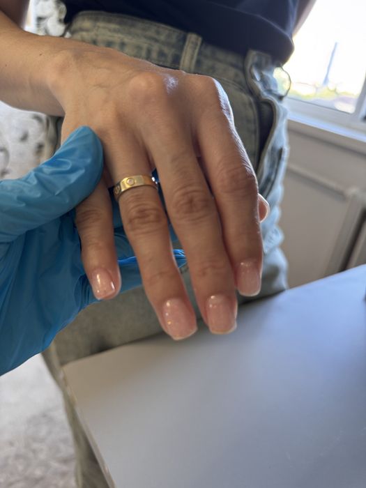 Маникюр на дому