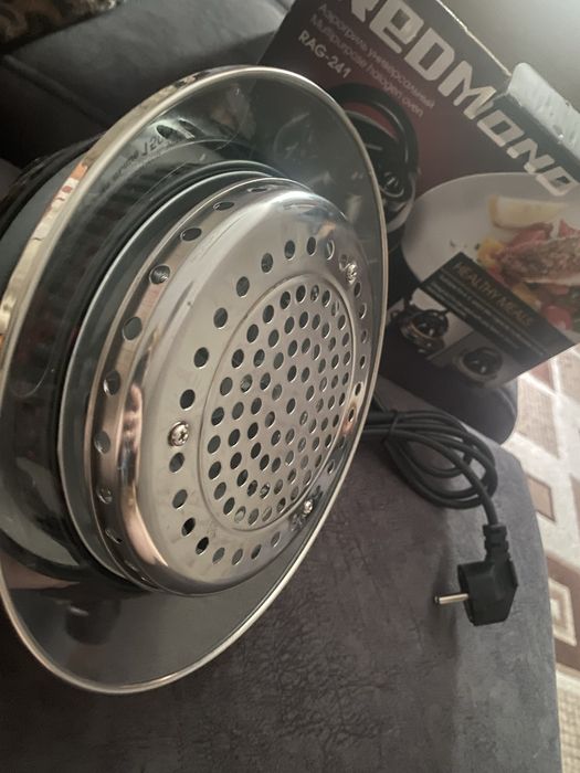 Аэрогриль REDMOND RAG-241.