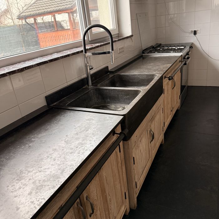 Mobila de bucatarie din lemn masiv (frasin)