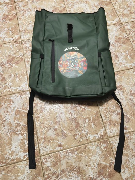 Продавам нова, водоустойчива раница JAMESON