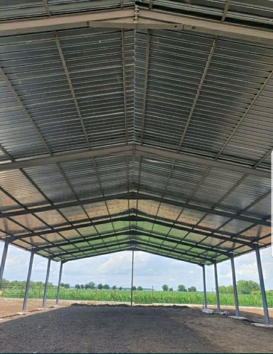 Vand hala pe structura metalică stil saivan de 30×12×4