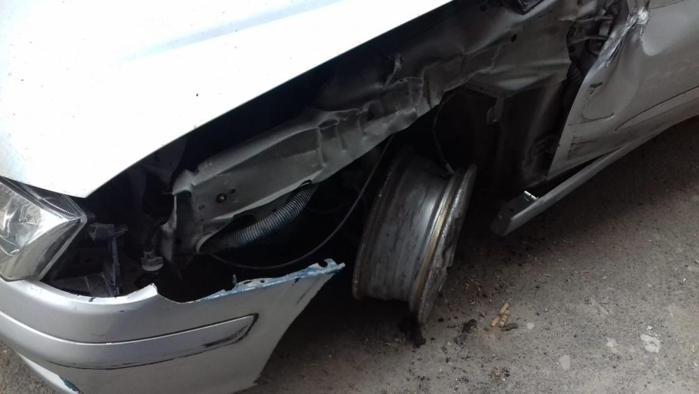 Dezmembrari Nissan ALMERA Mk 2 (N16) (2000-2006) 2.2 Di Motorina
