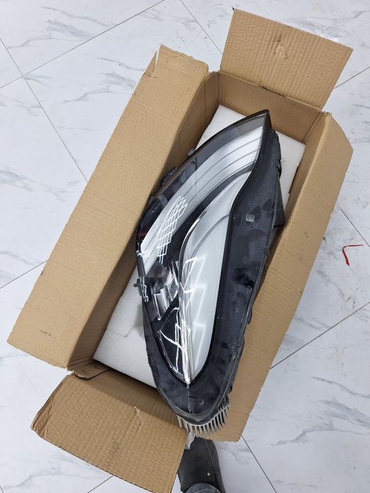 Tesla model 3, model Y фара