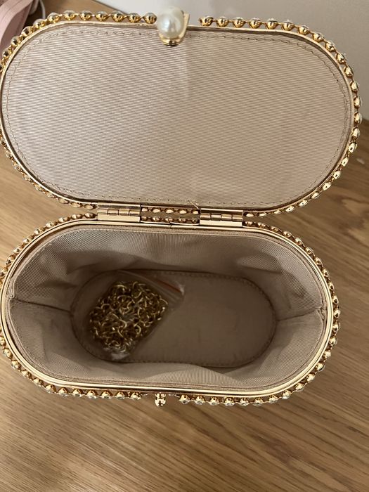 Продам вечернюю сумочку-клатч