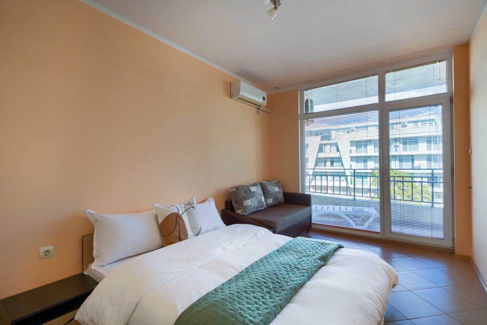 ТОП / Хубав двустаен в централната част на Слънчев бряг, Гранд Камелия