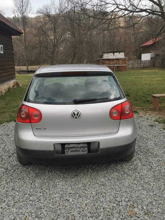 Vând golf 5 1.4 benzina