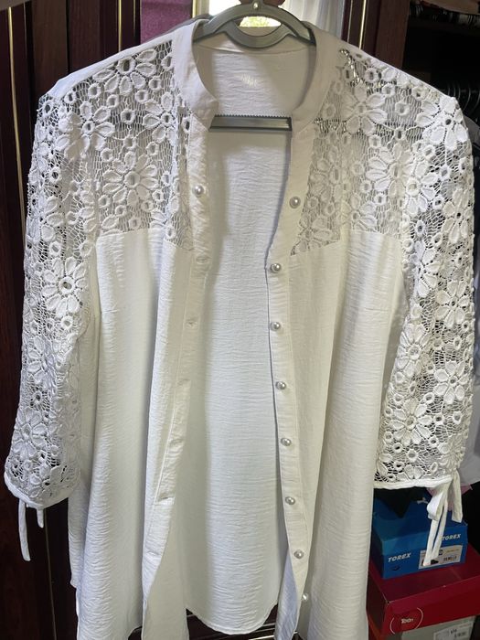 блузка с гипюром