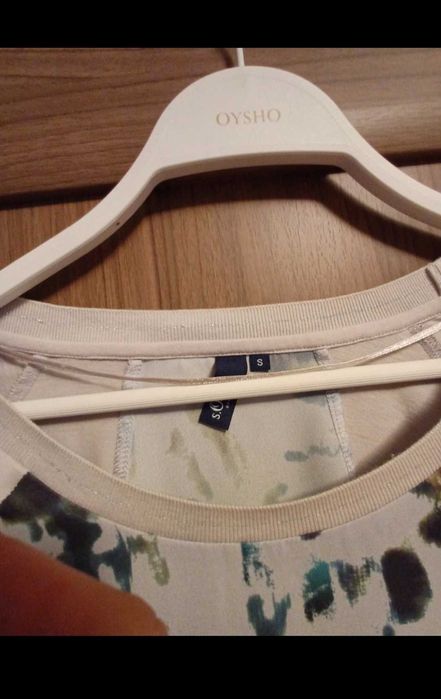 Vand bluza ca noua , mar S