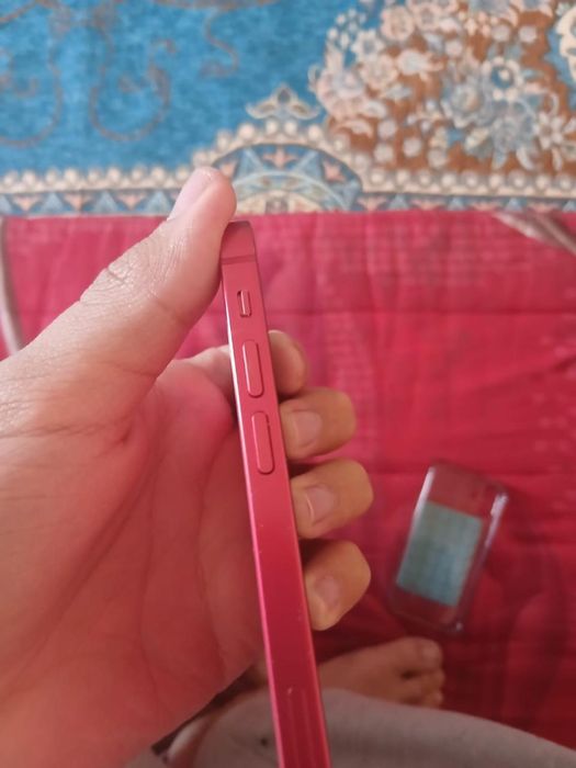 iPhone 12 mini.