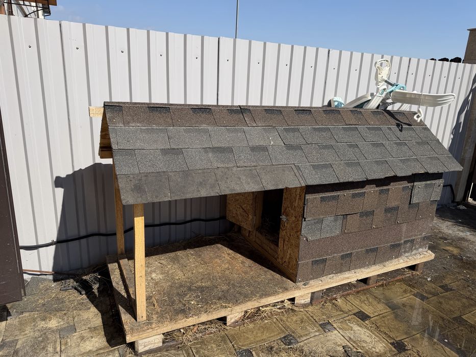 Продам будку капитальную утепленную