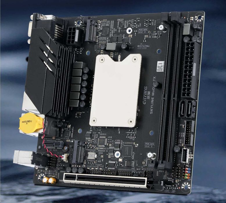 Продаеncя Mini ITX комплект i7 12700H 32Gb DDR4 SSD 512Gb