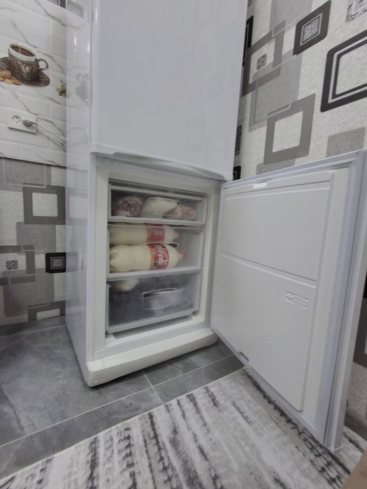 Indesit Xolodilnik xolati a'lo.