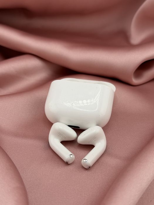 Наушники AirPods 4 / #МА537482