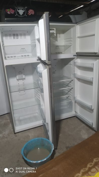 Холодильники СРОЧНО продается