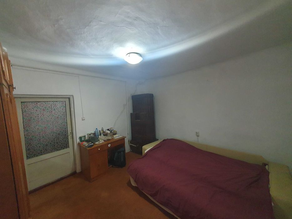 Casă bătrânească + curte de vânzare Voluntari