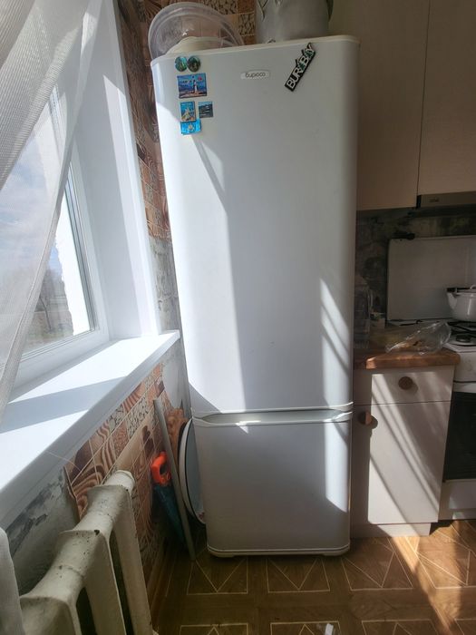 Холодильник продам