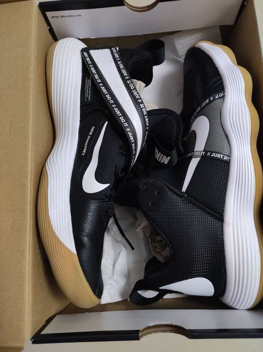 Nike react hyperset