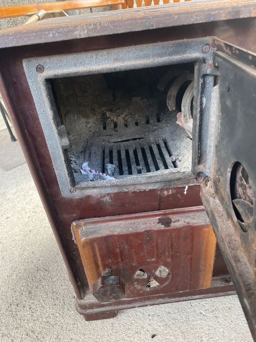 Печка на дърва  марка REKOR