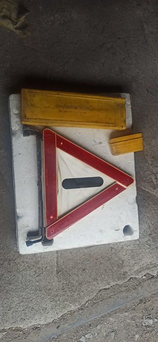Знак аварийной остановки
