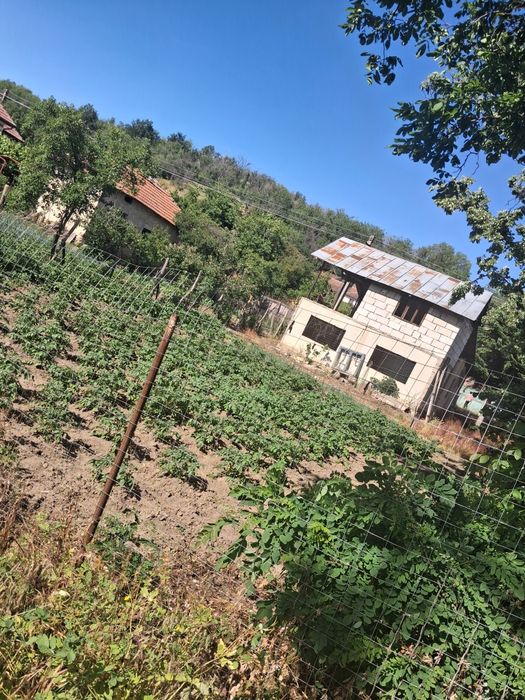 Se vinde casa bătrânească