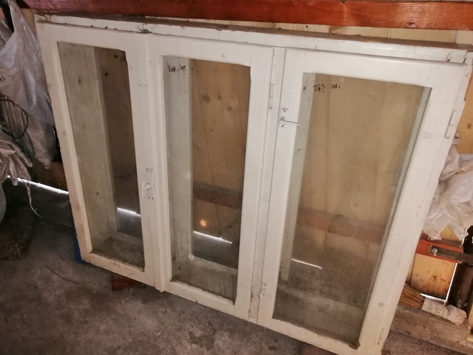 Vând geam tâmplărie lemn