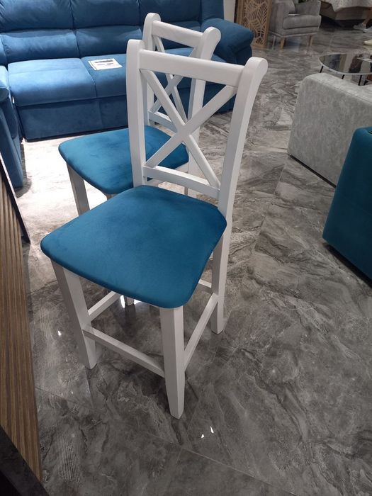 Барные стулья из твердых пород дерева