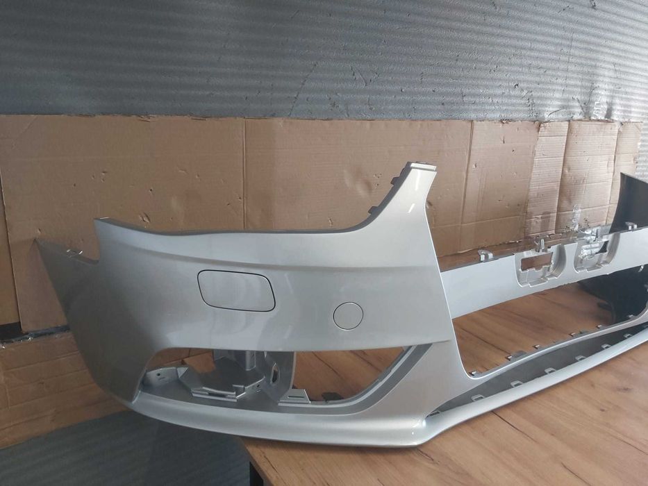 Bara Fata cu Spalator Far Audi A4 B8.5 An 2011-2015 (LX7W (Gri))