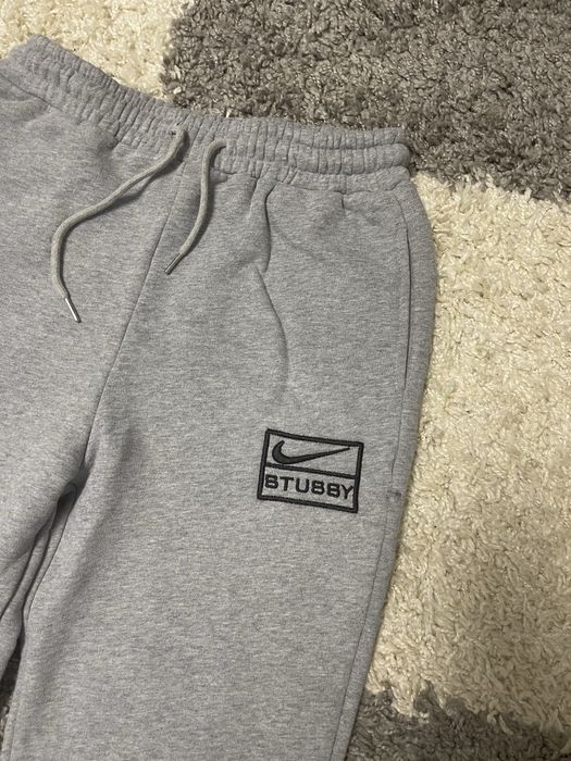 Pantaloni Nike Gri
