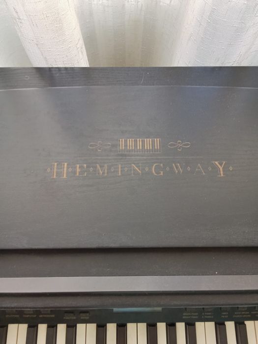 Pianina HEMMINGWAY + scaun pian