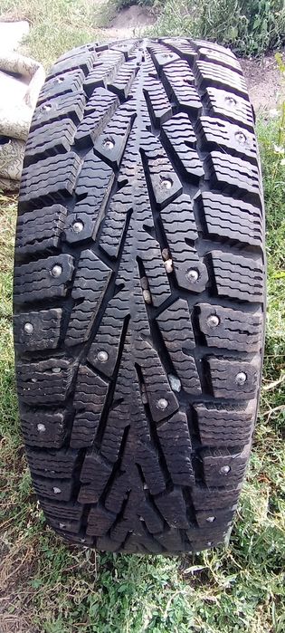 Продам зимние шины на железных дисках 185/70/14