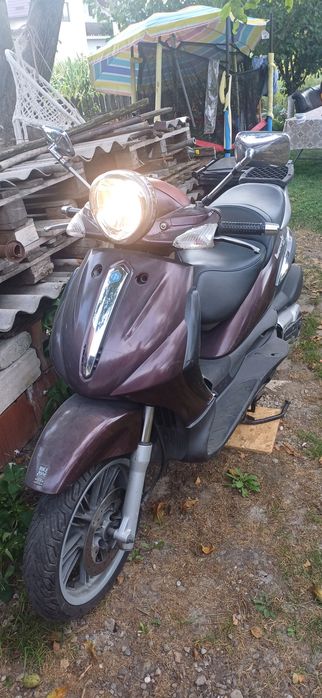 Vând scuter piaggio beverly 500