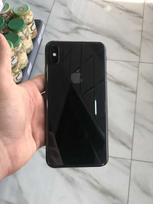 iPhone xs max 64 gb