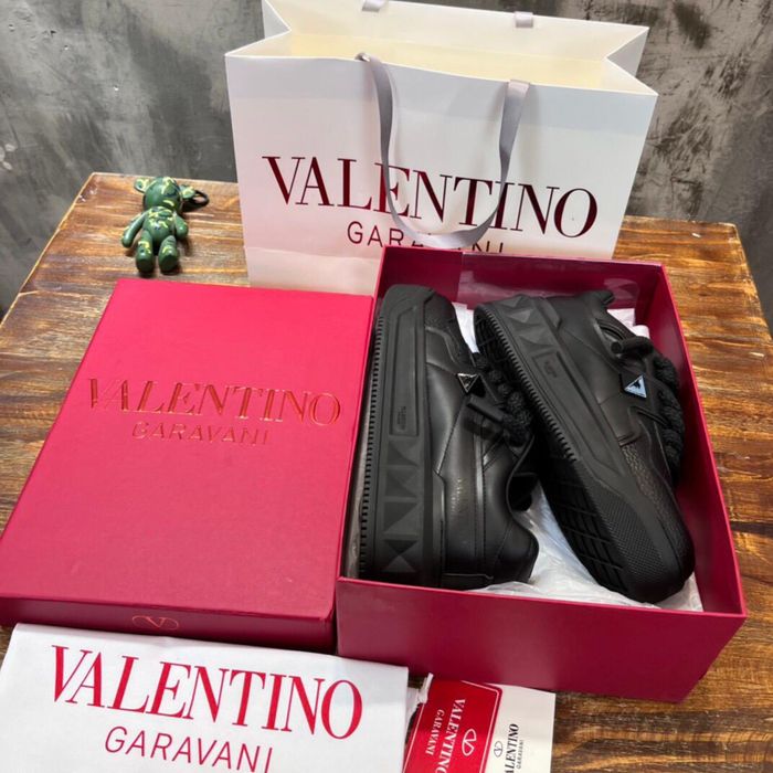 Valenti*no sneakers