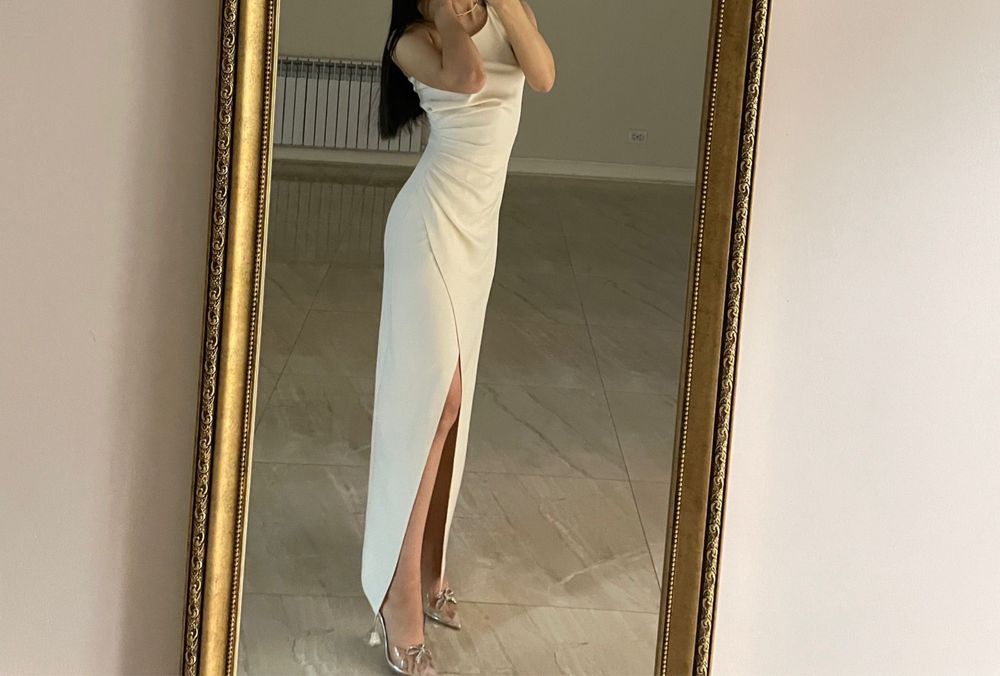 Шикарное вечернее платье