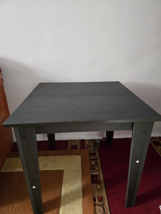 Masă pătrată bucătărie