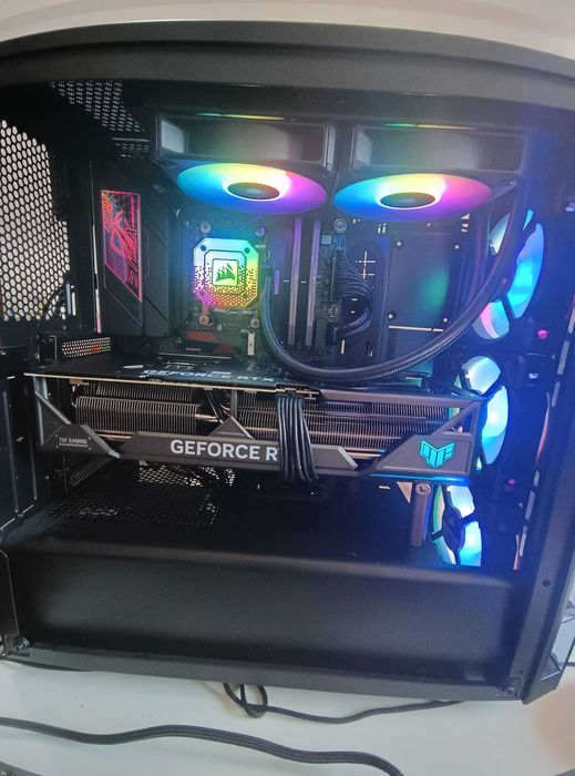 Alegere componente / Asamblare PC / Instalare Windows / Configurare