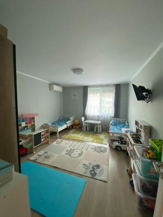 Продава се Многостаен апартамент в Бургас, Възраждане - 165 кв.м за 2031 €/кв.м - Снимка #1
