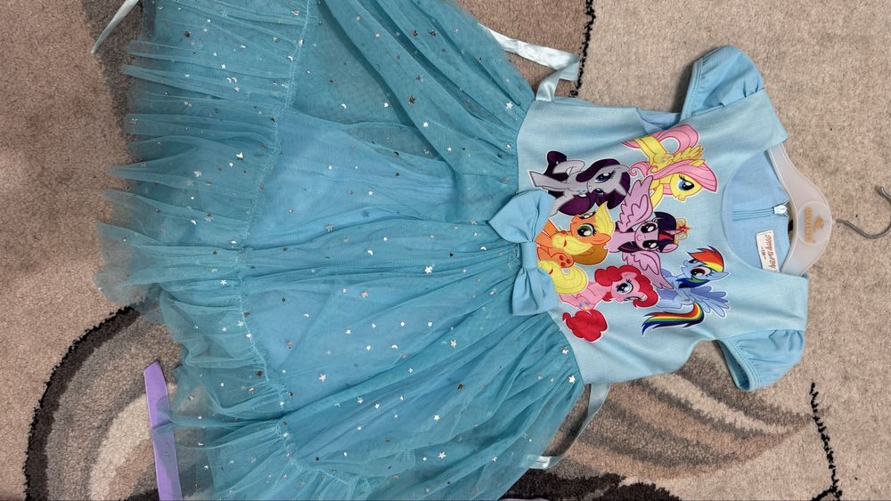 Платье на девочку