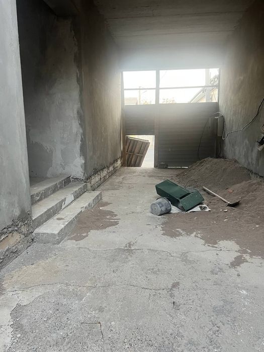 Uchtepa tumani katta qani mahallasida karobka uyimiz sotuvda