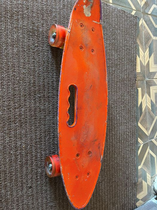 скейт, цвет-оранжевый состояние отличное
