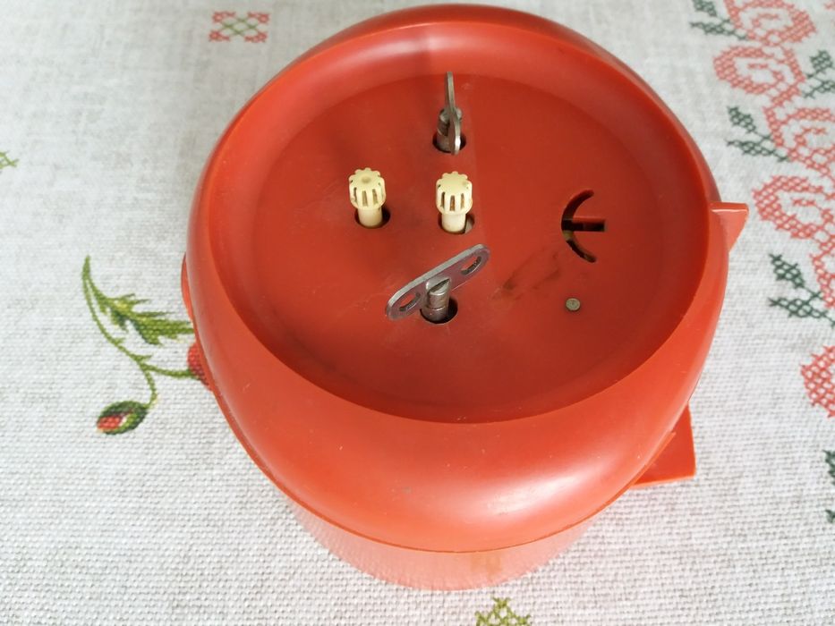 Часы старинные будильник