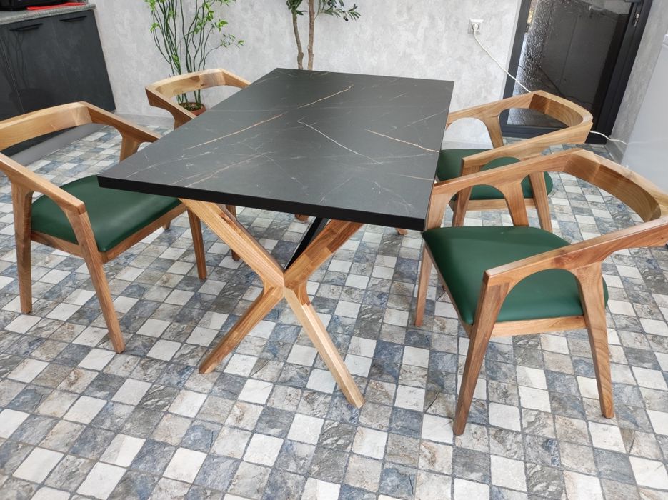 Стол стулья для ресторана и кафе орех