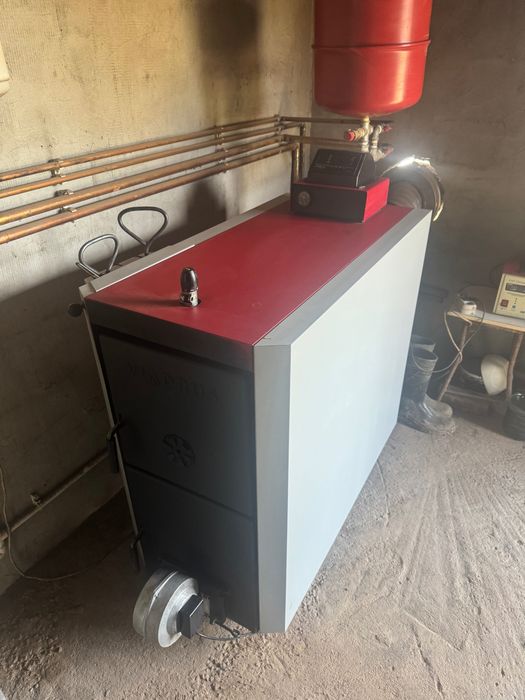 Vând centrală pe lemne și carbune 45KW(9elementi)
