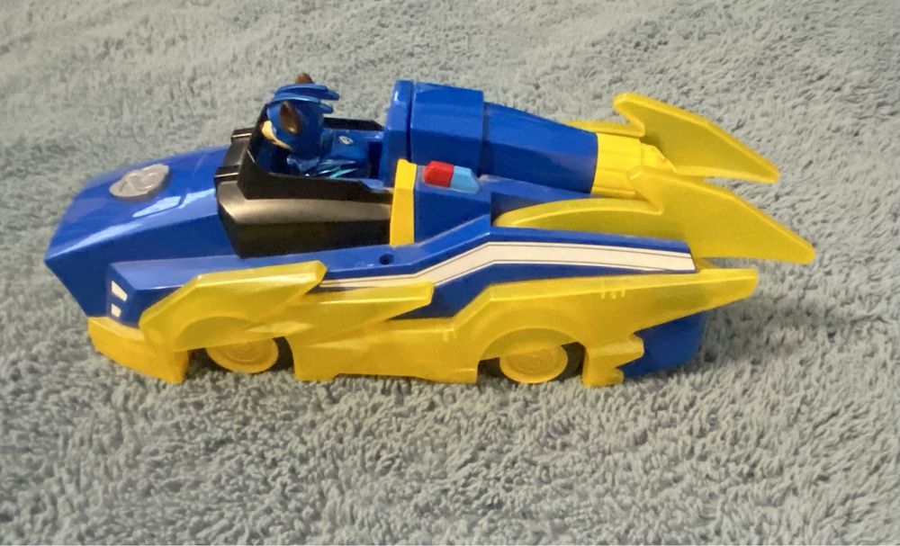 Patrula Catelusilor, Chase cu masina care se transforma