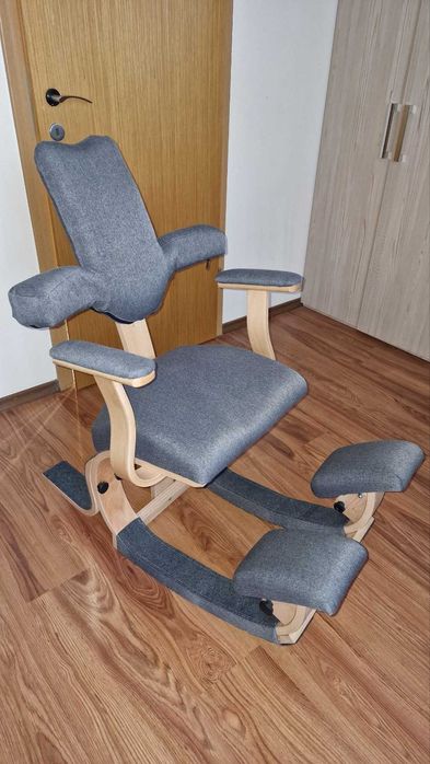 Ергономичен коленен стол за активно седене 
Ergo Active Gravity Allin1